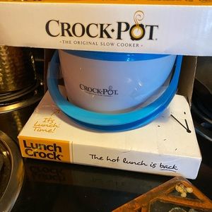 Never opened lunch crock pot! Perfect for keeps soups and dips warm!